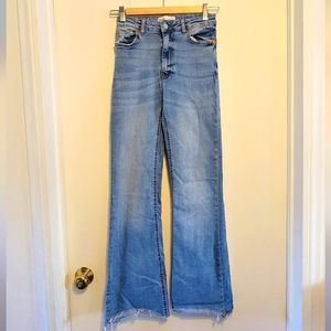 Zara Sz 2 Bootcut Jeans